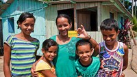 Programas sociais ajudam na diminuição da pobreza no Brasil