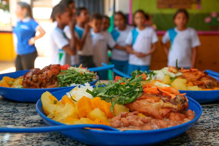R$ 376,6 milhões para apoio à alimentação escolar