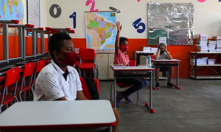 MEC libera R$ 90 milhões para apoiar o retorno presencial seguro às aulas nas escolas