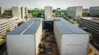 Primeira usina solar fotovoltaica da Esplanada dos Ministérios está em funcionamento