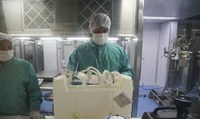 Brasil recebe insumo para 8,9 milhões de doses de vacina contra a Covid-19