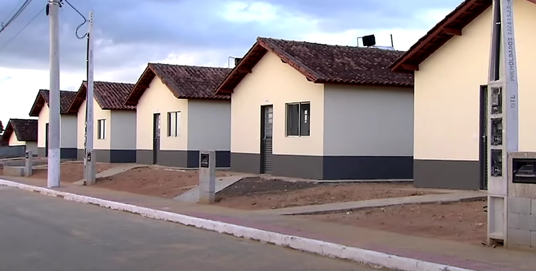 Entregues 200 moradias a famílias de Águas Belas (PE)