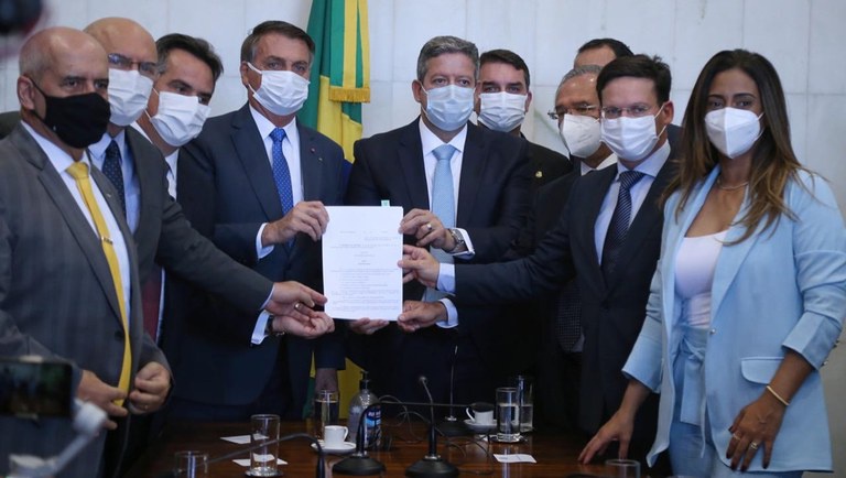 Governo Federal cria o programa Auxílio Brasil