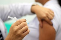 Governo Federal fecha parceria para produção de vacina nacional contra a Covid-19