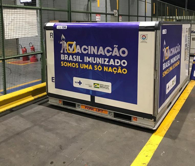 Brasil recebe mais dois milhões de doses de vacinas