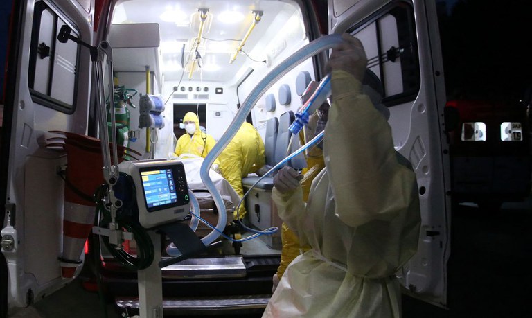 Cerca de 114 pacientes do Amazonas já foram transferidos para outros estados