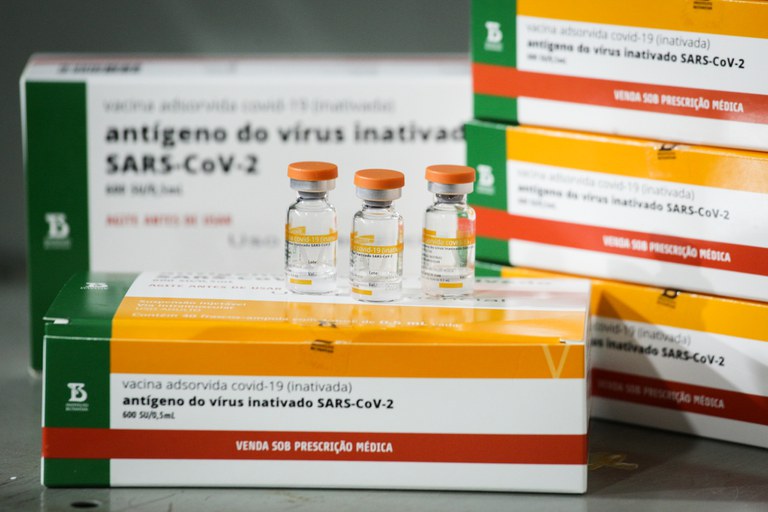 Butantan recebe IFA para produzir mais 20 milhões de doses de vacina Covid-19