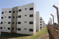 Mais 448 famílias recebem as chaves da casa própria em Campo Grande