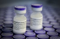 Mais 936 mil doses da vacina Covid-19 da Pfizer chegaram ao Brasil