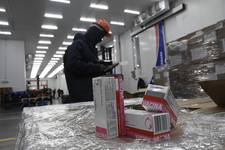 3,9 milhões de vacinas