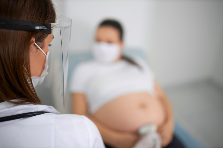 Sancionada lei que facilita a assistência médica para grávidas e puérperas