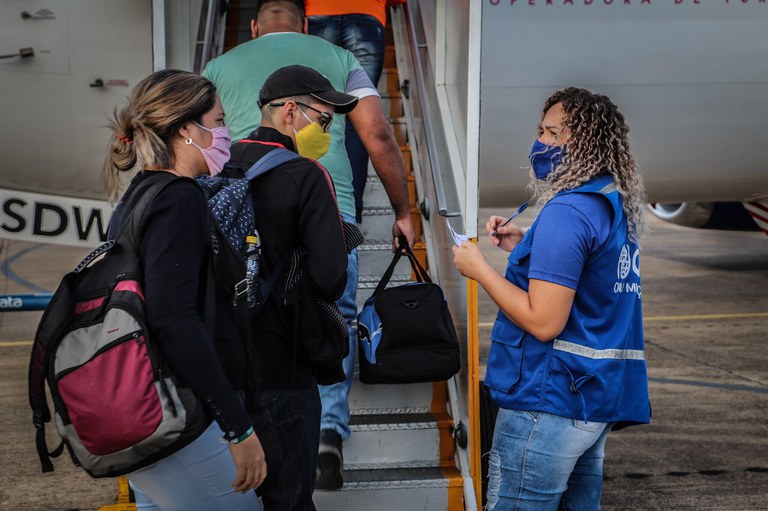 R$ 5 milhões para 2 mil imigrantes