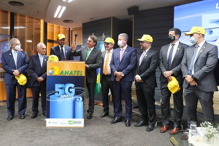 Começou o maior licitação da história das telecomunicações no Brasil