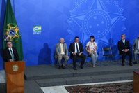 Governo Federal  certifica escolas que aderiram ao Programa Nacional das Escolas Cívico-Militares