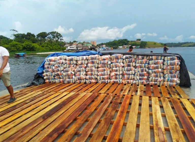 Entregues mais de 10 mil cestas de alimentos a indígenas no Amazonas
