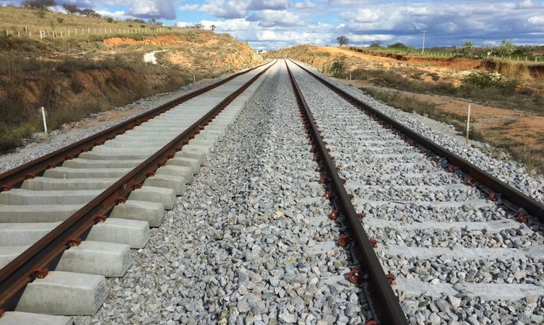 Ferrovia de Integração Oeste-Leste tem nova extensão até Barreiras (BA).