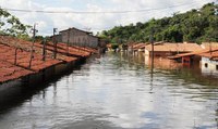 Repassados R$ 2,6 milhões para construir casas para famílias atingidas por inundações na Bahia