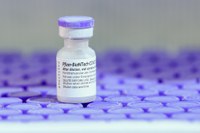 Mais 2,6 milhões de doses de vacina Pfizer chegam ao Brasil