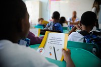Programa do Governo Federal repassou R$ 1,2 bilhão para as escolas públicas, em 2021