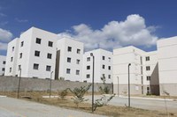 Famílias da Paraíba e de Minas Gerais recebem as chaves da casa própria