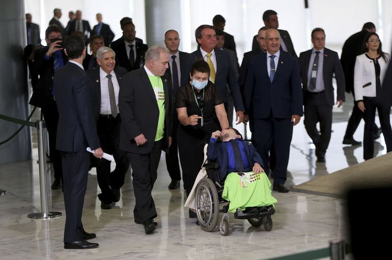 Governo Federal lança documento único para portadores de doenças raras