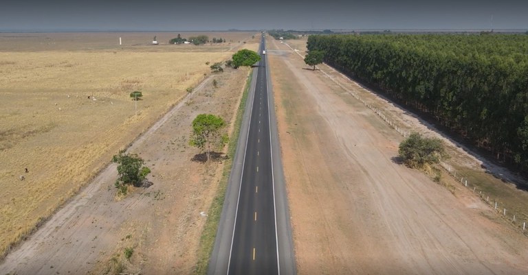 Revitalizados 40 km da BR-242, na Bahia
