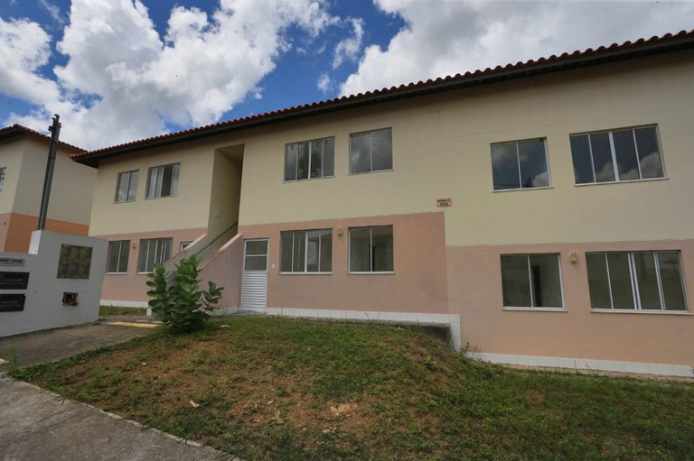 Ministro da Casa Civil vistoria obras do "Minha Casa, Minha Vida" na Bahia