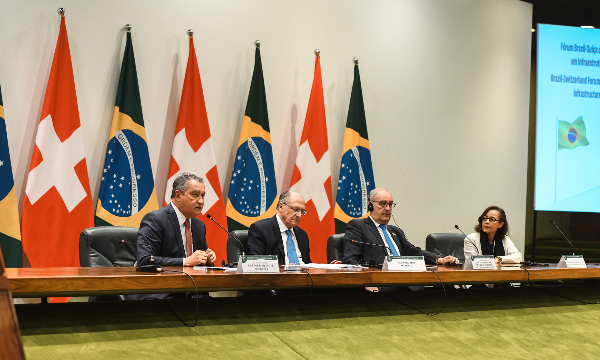 O ministro da Casa Civil, Rui Costa, explicou a investidores suíços que o novo plano de investimentos do governo federal demandará diferentes frentes de financiamento e adiantou convite aos empresários