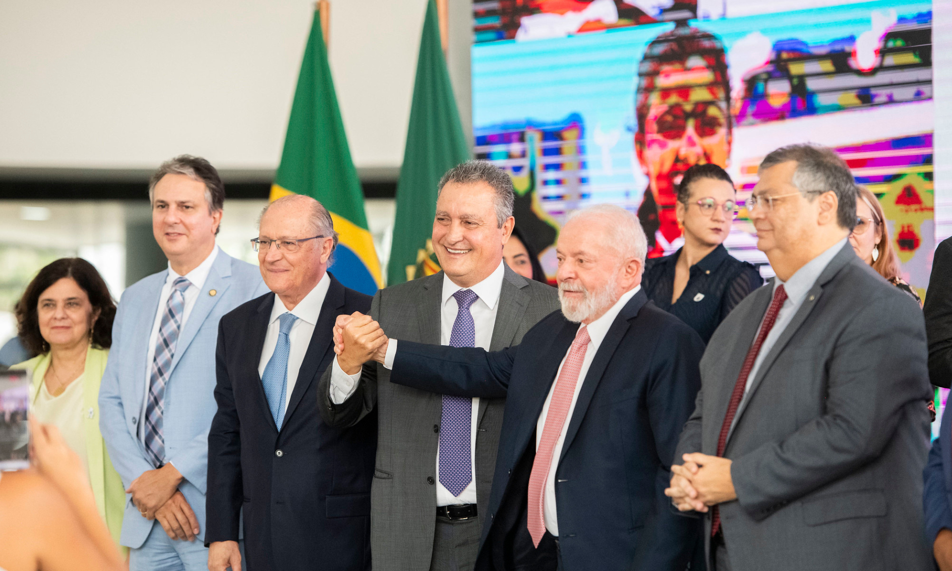 Lançada nessa quarta-feira (27) pelo presidente Lula, estratégia prioriza empreendimentos nas áreas de Cidades, Saúde, Cultura, Esporte, Educação e Justiça