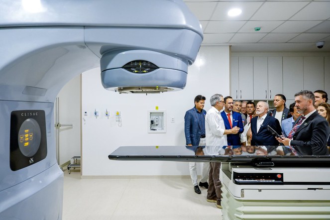 Centro de Radioterapia do Hospital Nossa Senhora das Dores foi inaugurado em Itabira (MG) com investimento de R$ 13,9 milhões por meio do Novo PAC | Foto: Ricardo Stuckert/PR
