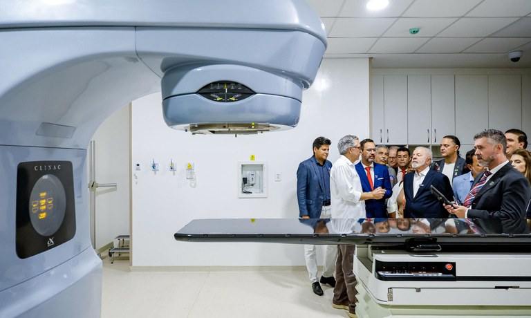 Governo do Brasil amplia rede de radioterapia e entrega unidades odontológicas pelo Novo PAC em Minas Gerais