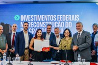 “Chegou a fase das grandes obras para resguardar o Rio Grande do Sul dos impactos de eventos climáticos extremos”, afirmou Rui Costa no estado