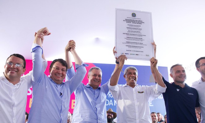 Durante o evento, ministros elencaram investimentos do Governo Federal na melhoria das condições das estradas brasileiras | Foto: Henrique Raynal - Ascom/CC