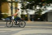 Governo do Brasil amplia incentivo à mobilidade ativa e destaca renovação de frotas como eixo da descarbonização do transporte