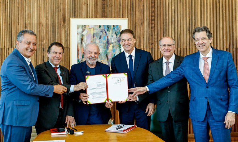 Mudanças no PAT beneficiam trabalhadores com taxas menores e maior concorrência