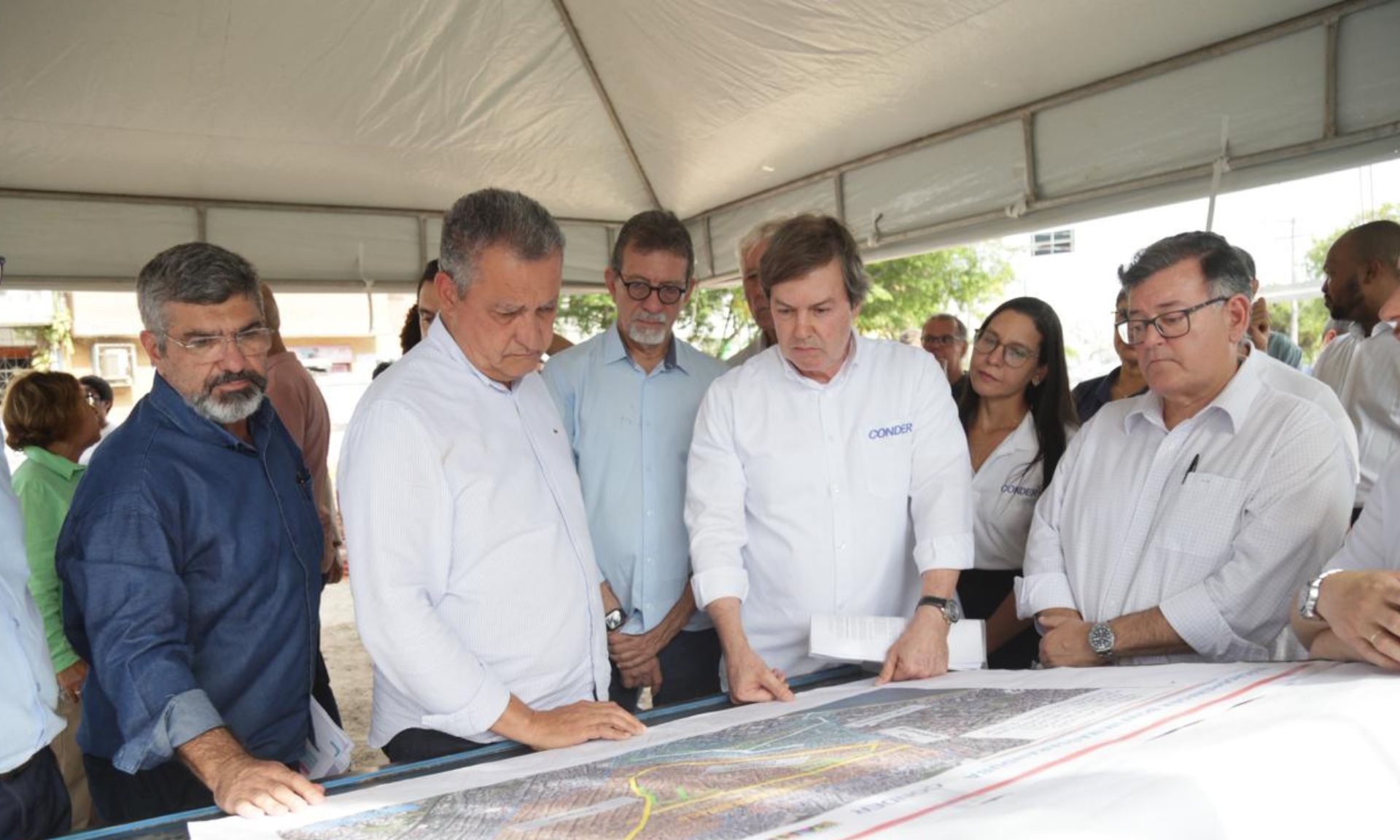 Ministro da Casa Civil participou de ato que autoriza início das obras e visitou outros empreendimentos na capital baiana. Objetivo das intervenções é evitar alagamentos