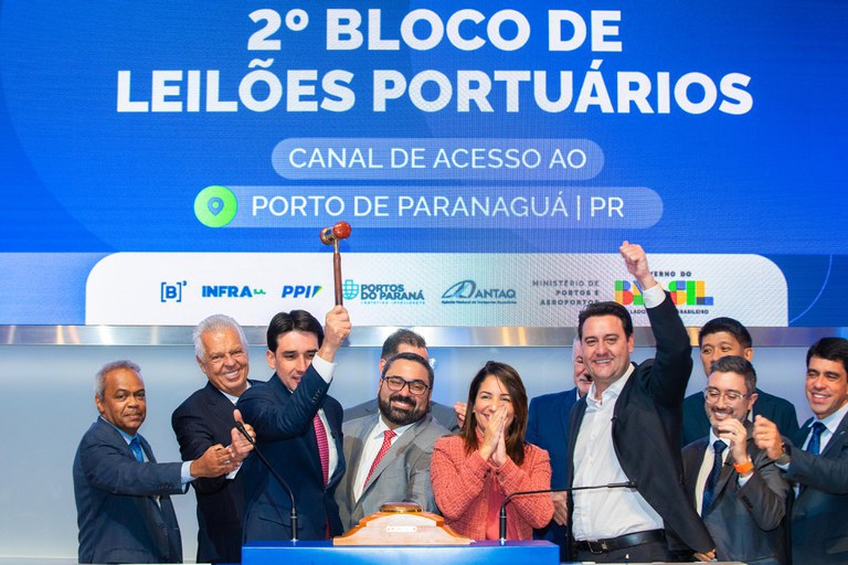 O Porto de Paranaguá é a principal via de escoamento da safra dos estados do Paraná, Mato Grosso, Mato Grosso do Sul e Goiás e também recebe cargas de Santa Catarina, São Paulo, Rio Grande do Sul e Rondônia - Foto: Vosmar Rosa/Mpor