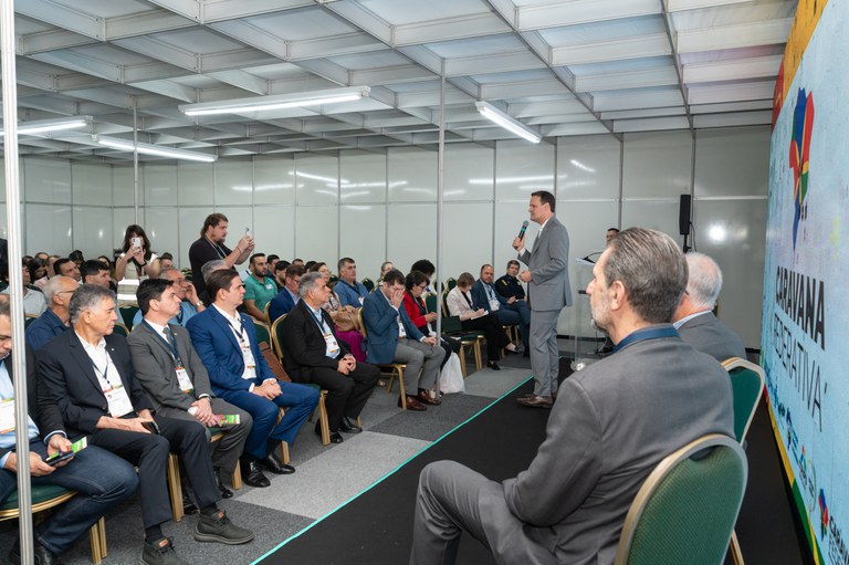 O evento levou ao estado mais de 50 órgãos federais, entre ministérios, autarquias e bancos estatais - Foto: Sara Carvalho | Itaipu Binacional