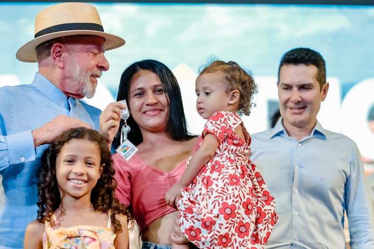 "As pessoas precisam de uma casa que as dê a dignidade que o ser humano precisa para viver bem", presidente Lula - Fotos: Ricardo Stuckert/Secom-PR