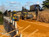 DNIT executa serviços de encabeçamento de ponte nas obras de duplicação da BR-101, em Sergipe