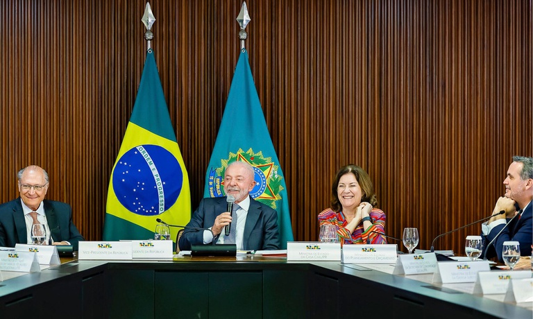 Governo do Brasil reduz fila do INSS, acelera Novo PAC e registra menor desmatamento em seis anos