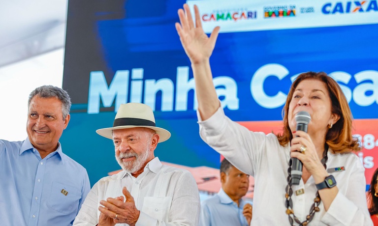 “Estamos dando esperança e sonho para as famílias brasileiras”, diz Miriam Belchior durante entrega de 385 moradias do MCMV na Bahia