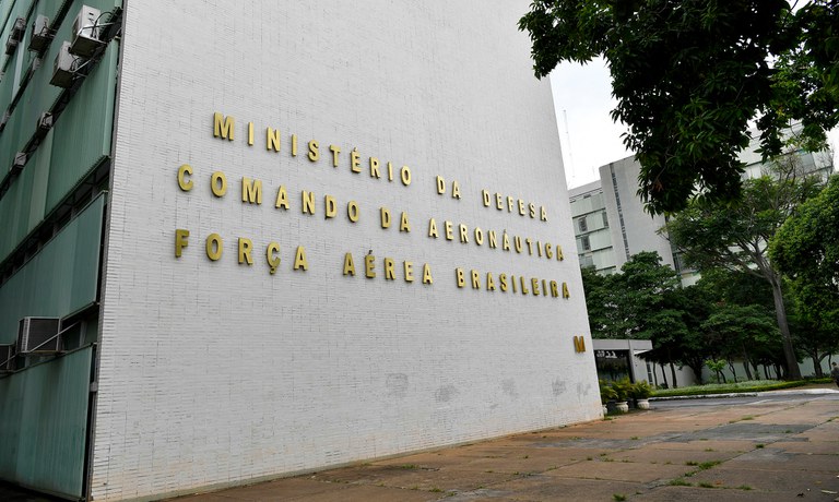 Ministros Rui Costa e José Múcio discutem modernização com Comando das Forças Armadas