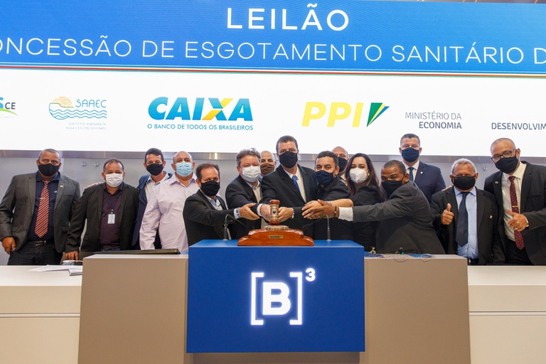 Leilão - Crato e São Simão