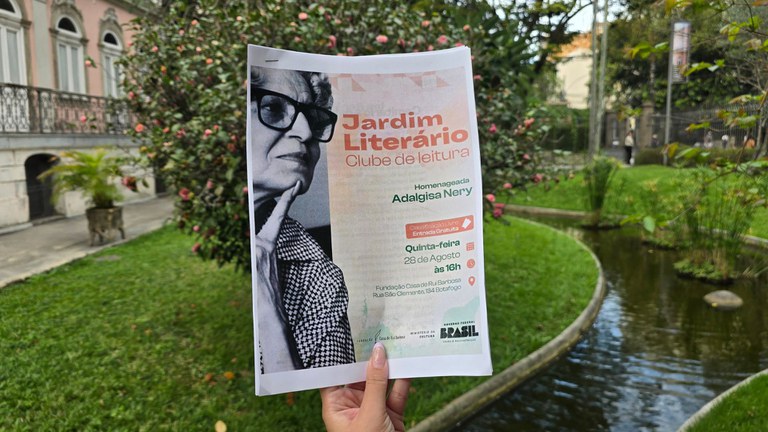 CAPA JARDIM LITERARIO.jpg