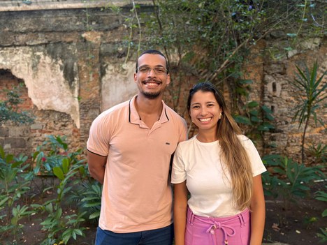 Pablo e Munique desenvolvem seu trabalho na Coordenação de Matéria Condensada, Física Aplicada e NanociênciaCrédito: NCS/CBPF