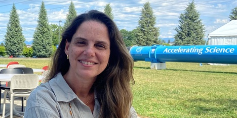 Carla Göbel, professora do Departamento de Física da PUC-Rio