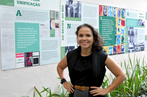 Pesquisadora da UFBA, Bruna de Alencar Carvalho