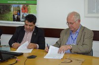 CBPF e Embrapa Solos firmam parceria e nota técnica de titularidade