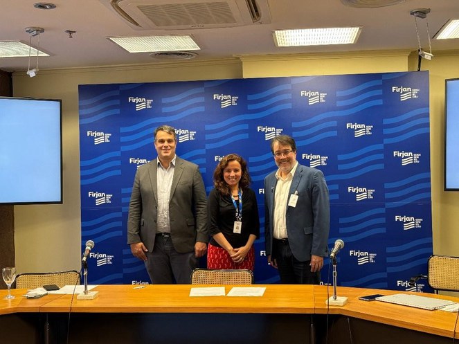 Carlos Magno Lucas do Nascimento, Carla Giordano e Márcio Portes de Albuquerque, após Assinatura do MoU.Créditos: Tatiana Azzi